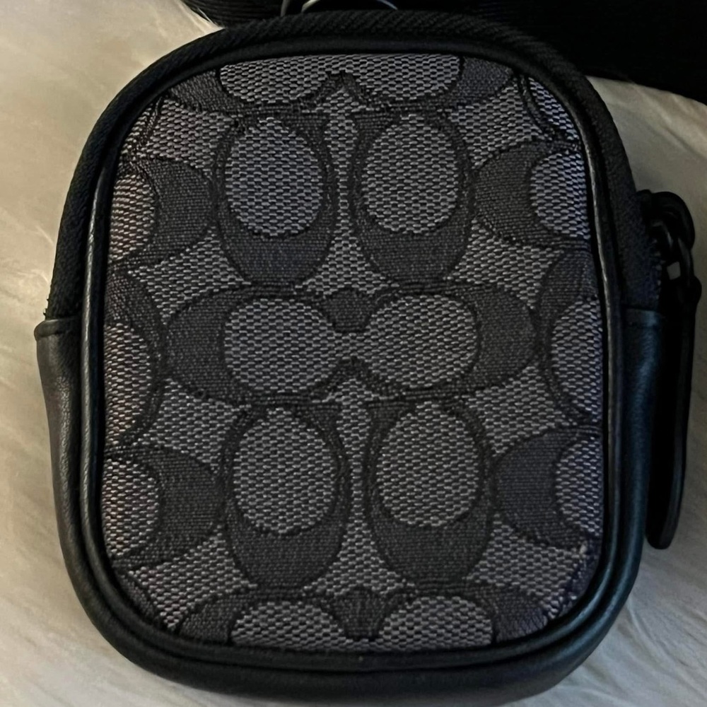 💰SOLD - CC086 - Coach Charter North/South Crossbody With Hybrid Pouch - Picture 8 of 14